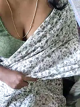 Snapshot of tamil_chitra12 chatting on 11-01-25, 03:35 tamil chitra12 online show from 11-01-25, 03:35