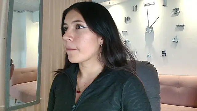 KamyGlam online show from 02-08-26, 08:06