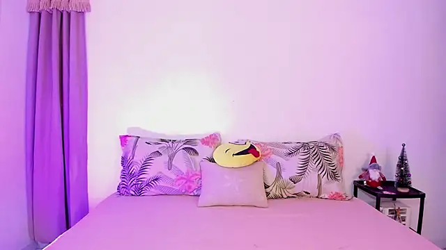 julialex  online show from 11-24-25, 07:03