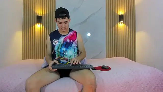 alejo gray online show from 10-30-25, 03:16