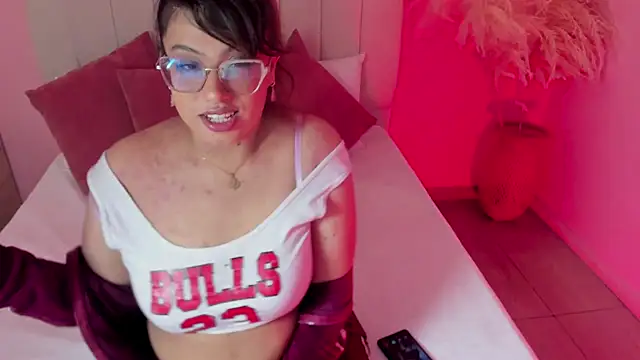 miila ruiz online show from 11-24-25, 12:38