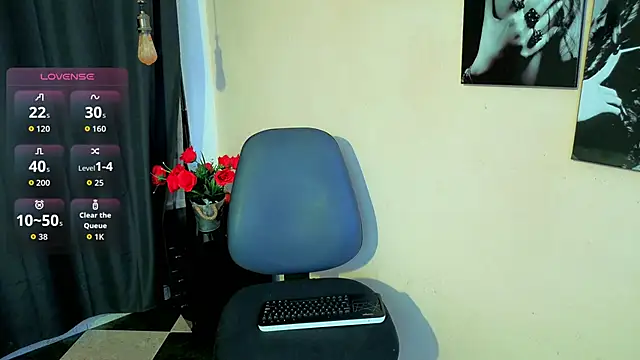 Flor Gil online show from 12-22-25, 06:35