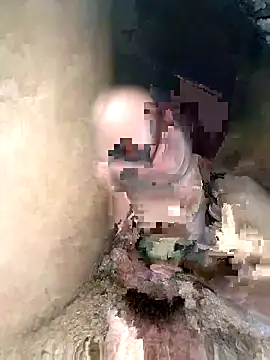 Snapshot of Your_hubby0 chatting on 11-14-25, 07:39 Your hubby0 online show from 11-14-25, 07:39