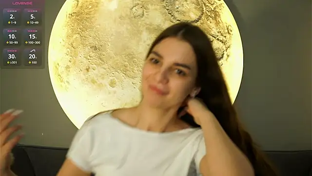 LauraHansil online show from 12-17-25, 06:07