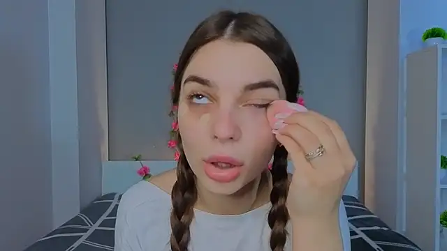 LauraHansil online show from 02-06-26, 06:20