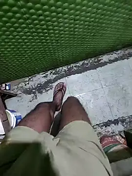 Snapshot of khajamah25 chatting on 10-29-25, 09:47 khajamah25 online show from 10-29-25, 09:47