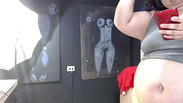 Snapshot of serenamystsh chatting on 10-30-25, 08:28 serenamystsh online show from 10-30-25, 08:28