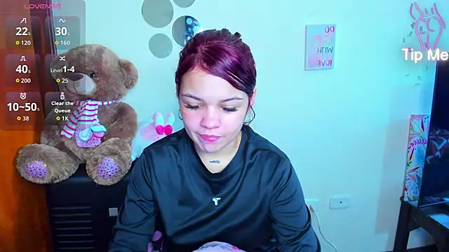 Emma boo online show from 03-26-26, 03:21