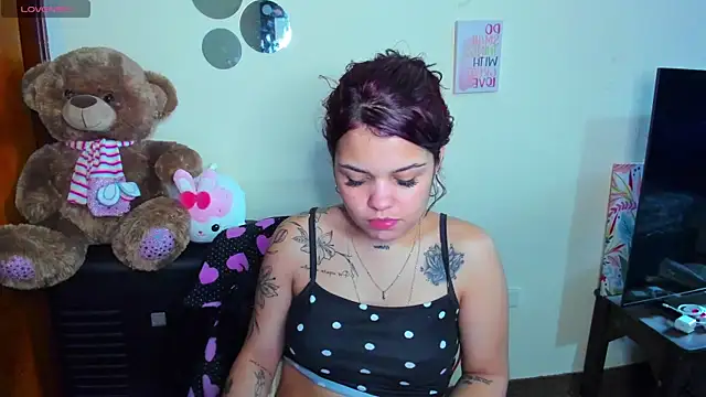 Emma boo online show from 04-15-26, 07:58