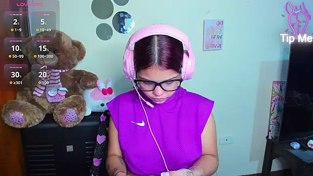 Emma boo online show from 03-08-26, 02:53