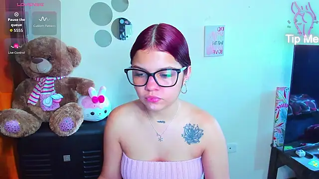 Emma boo online show from 02-22-26, 03:13