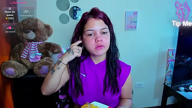 Emma boo online show from 03-07-26, 04:23