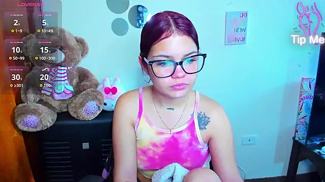 Emma boo online show from 03-29-26, 02:41