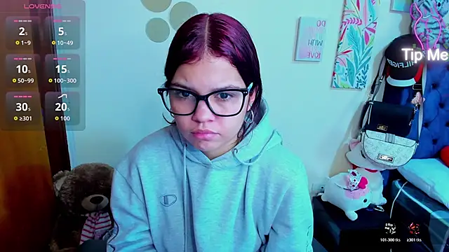 Emma boo online show from 12-16-25, 02:54