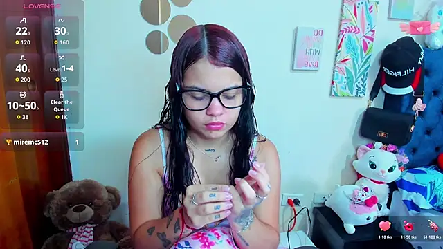 Emma boo online show from 11-23-25, 04:06