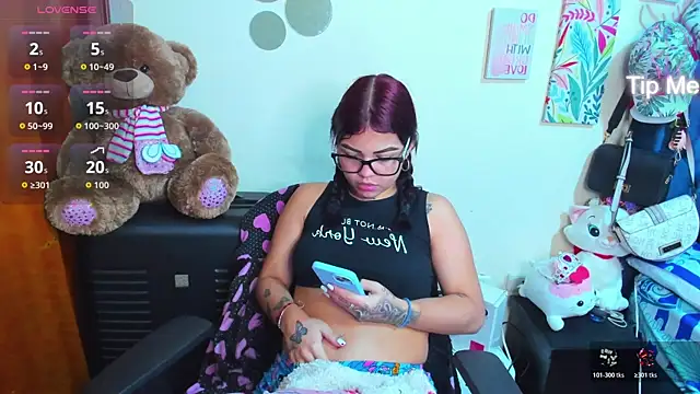 Emma boo online show from 12-21-25, 05:58