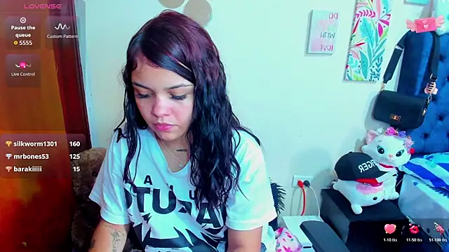 Emma boo online show from 11-14-25, 04:32