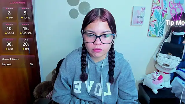 Emma boo online show from 12-04-25, 07:35