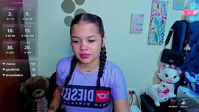 Emma boo online show from 11-18-25, 03:10