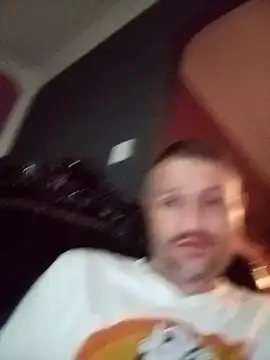 Snapshot of Caliguy36 chatting on 10-28-25, 09:14 Caliguy36 online show from 10-28-25, 09:14