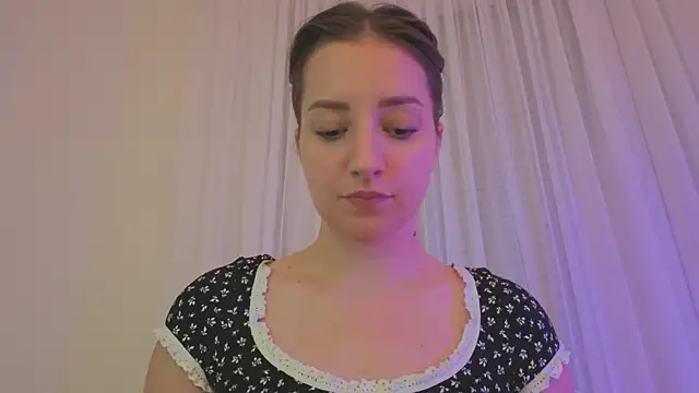  annieone online show from 11-08-25, 10:35