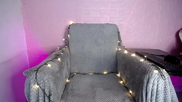 Princess Mia1126 online show from 12-21-25, 02:24