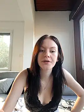 Snapshot of SweetAlice19 chatting on 11-10-25, 10:53 SweetAlice19 online show from 11-10-25, 10:53