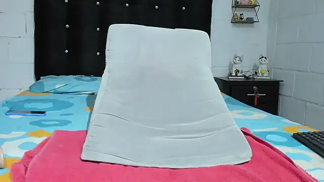 sexynova 93 online show from 06-13-26, 11:45