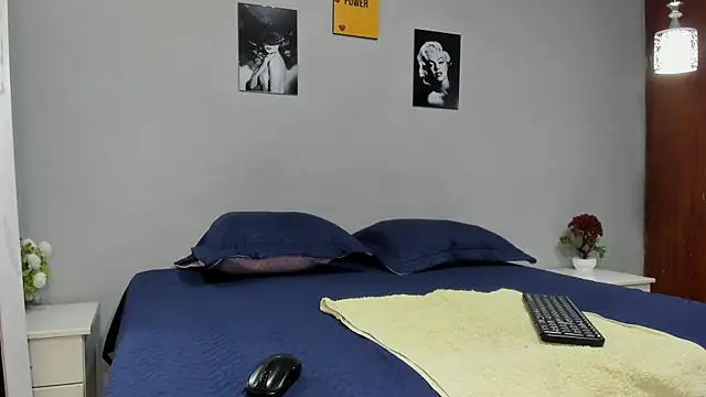sexynova 93 online show from 04-28-26, 07:07