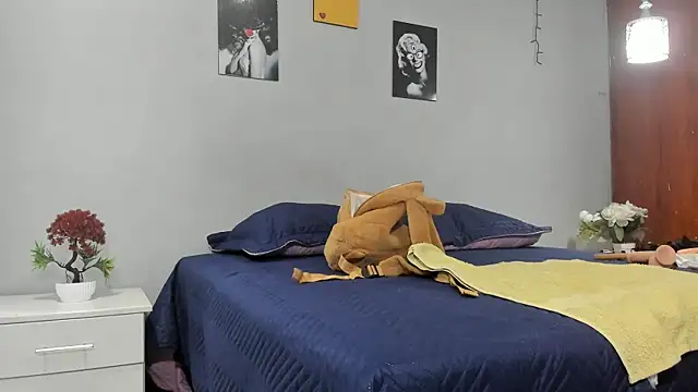 sexynova 93 online show from 11-13-25, 08:13