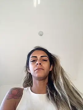 sabrinaneves online show from 07-25-26, 01:39