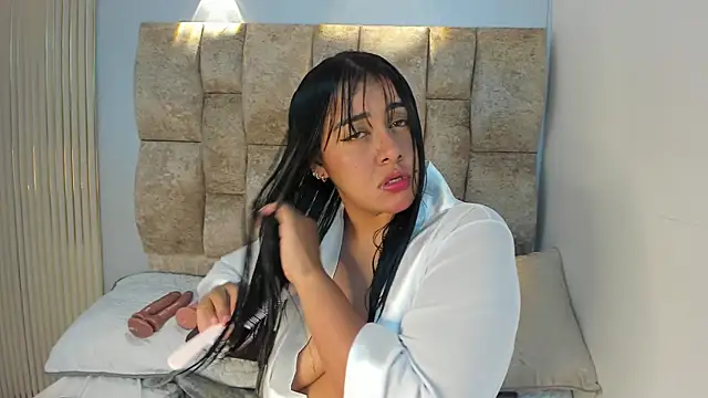 Snapshot of mistressofevilx chatting on 11-02-25, 06:02 mistressofevilx online show from 11-02-25, 06:02