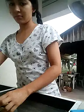 Snapshot of Soymaia chatting on 10-30-25, 10:57 Soymaia online show from 10-30-25, 10:57