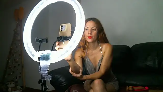 coffeandmilk1 online show from 01-06-26, 10:36