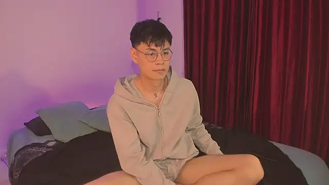 estmonnn online show from 11-11-25, 12:05