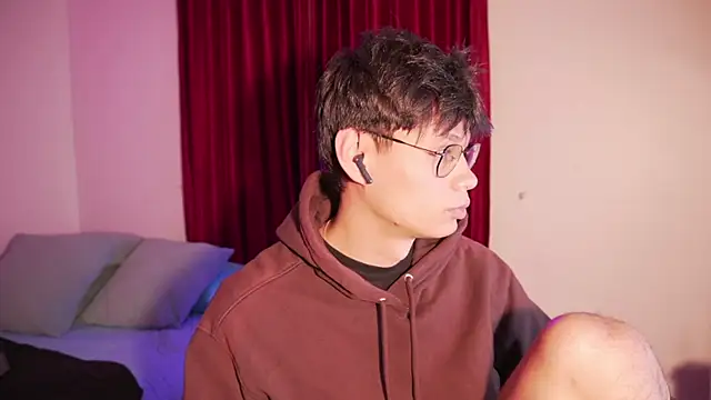 estmonnn online show from 04-07-26, 12:34