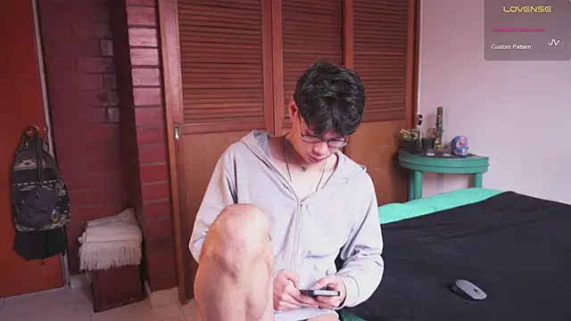 estmonnn online show from 03-23-26, 03:56