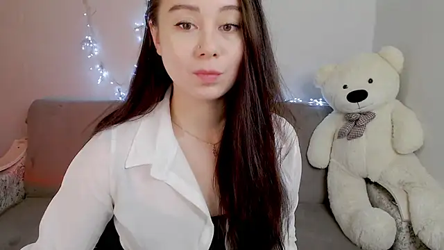 Snapshot of WOWalina chatting on 10-30-25, 01:48 WOWalina online show from 10-30-25, 01:48