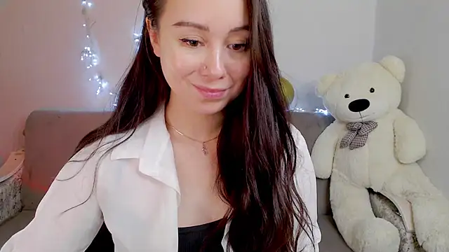 Snapshot of WOWalina chatting on 10-29-25, 04:22 WOWalina online show from 10-29-25, 04:22