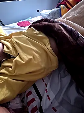 Roomhot404f online show from 04-19-26, 11:07