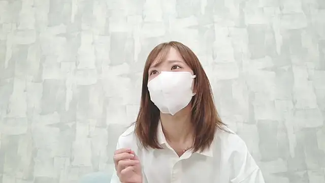 Snapshot of Minami_jjjj chatting on 08-07-26, 12:49 Minami jjjj online show from 08-07-26, 12:49