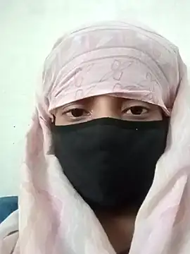 Snapshot of Quenn-Jiya752 chatting on 11-01-25, 07:24 Quenn-Jiya752 online show from 11-01-25, 07:24