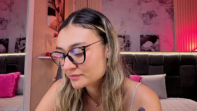 Im-Lola online show from 01-10-26, 08:37