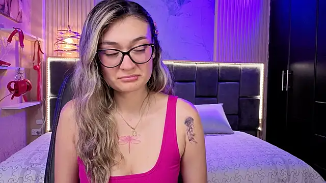 Im-Lola online show from 11-09-25, 04:38