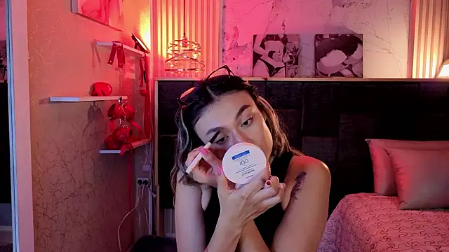 Im-Lola online show from 02-21-26, 08:44