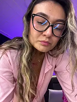 Im-Lola online show from 12-13-25, 08:04