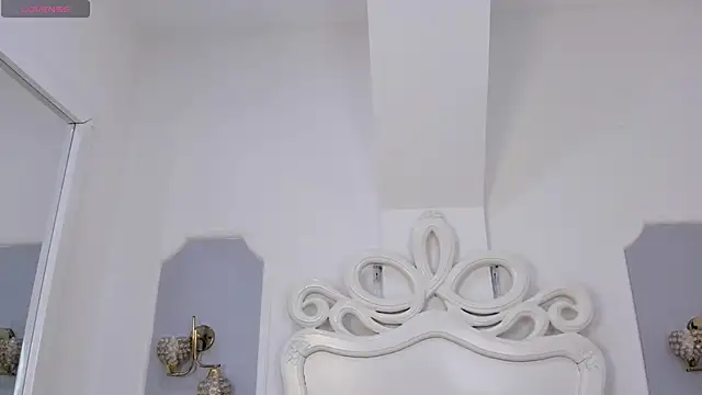 Snapshot of roxana_scott1 chatting on 03-03-26, 03:46 roxana scott1 online show from 03-03-26, 03:46