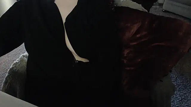 Skyl31 online show from 12-21-25, 03:14