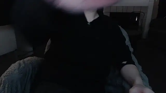 Skyl31 online show from 12-16-25, 05:33