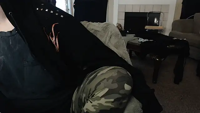 Skyl31 online show from 10-31-25, 09:00